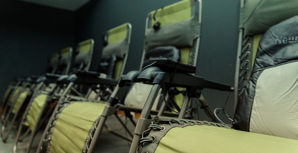 L'EXPÉRIENCE NEUROSPA DANS UNE SALLE OBSCURE