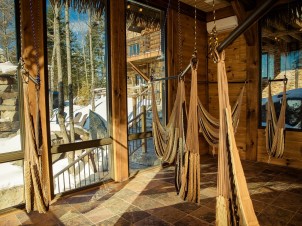 Aire de repos intérieure avec Hamac